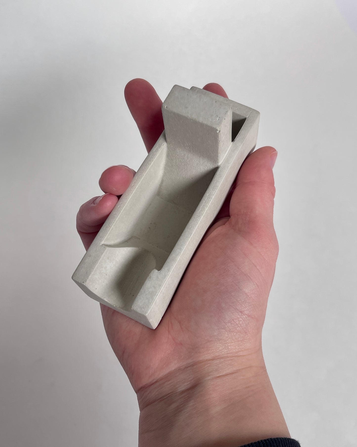 Grip n Rip Ashtray: BlankCanvas