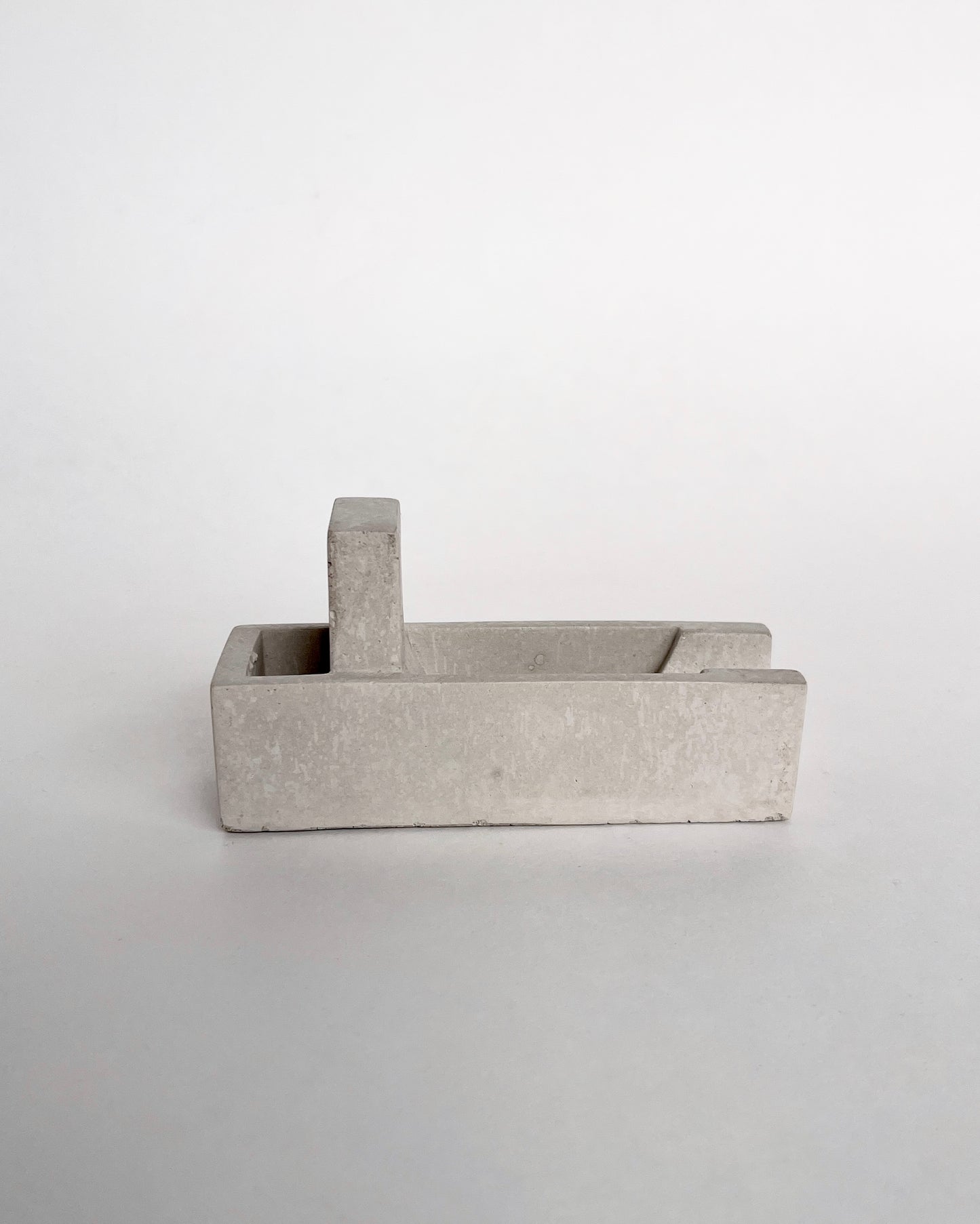 Grip n Rip Ashtray: BlankCanvas