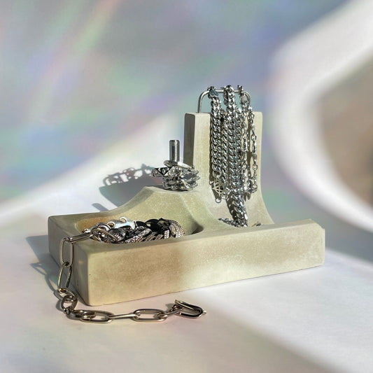 Rails n Rings Jewelry Holder