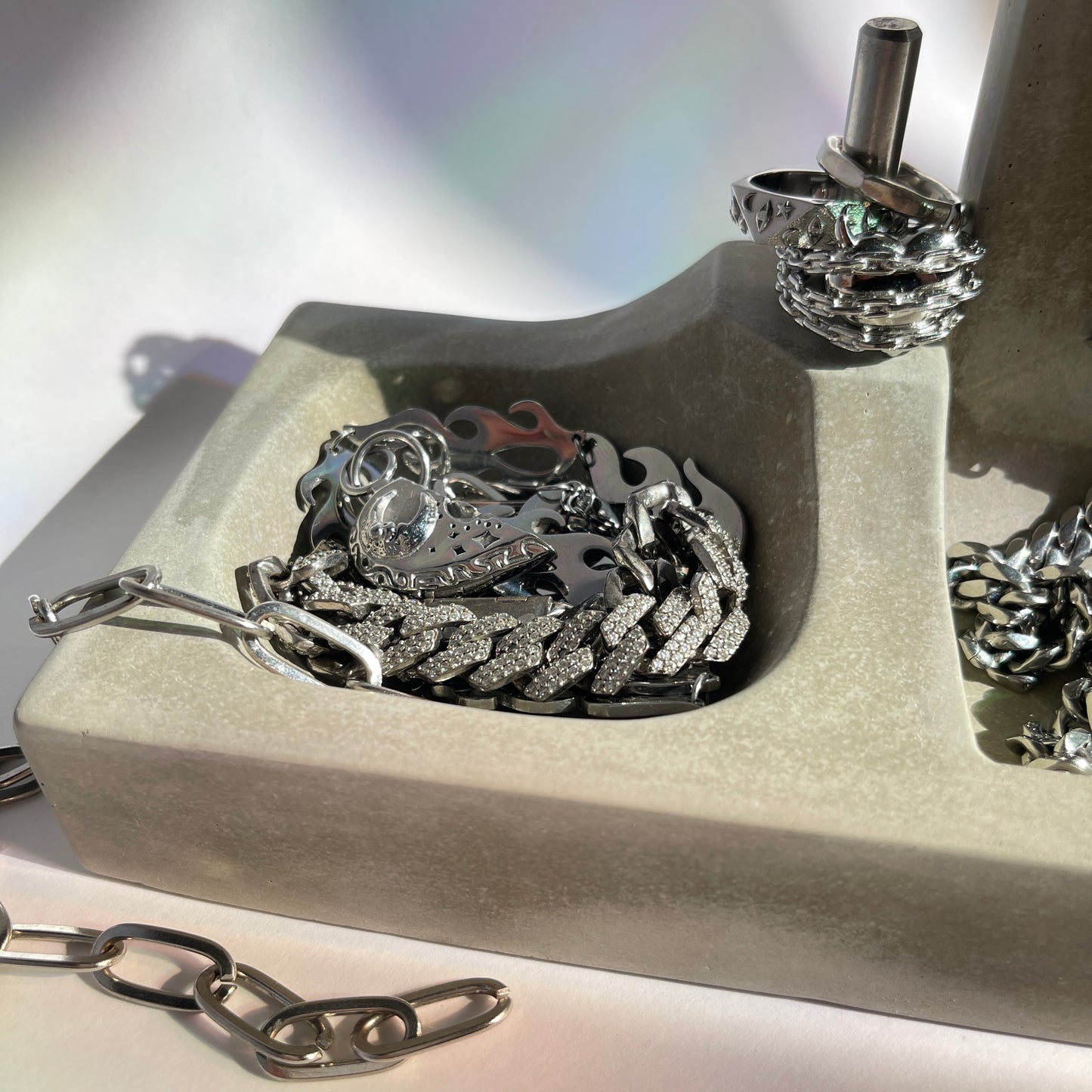 Rails n Rings Jewelry Holder